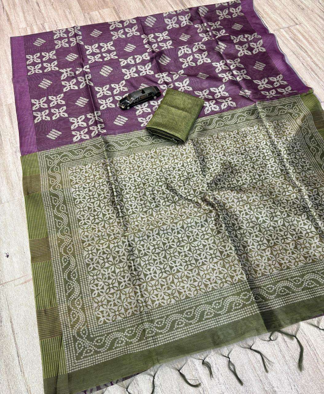 stunning Soft and pure fancy Silk Blend fabric with beautifu...