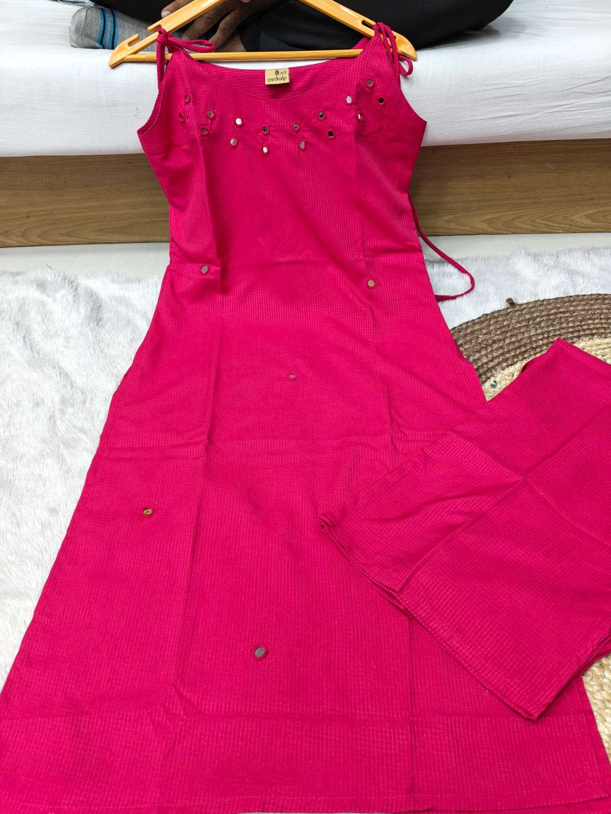 SUMMER CLOTHING PREMIUM BERLIN FABRIC SLEEVELESS KURTI PANT ...