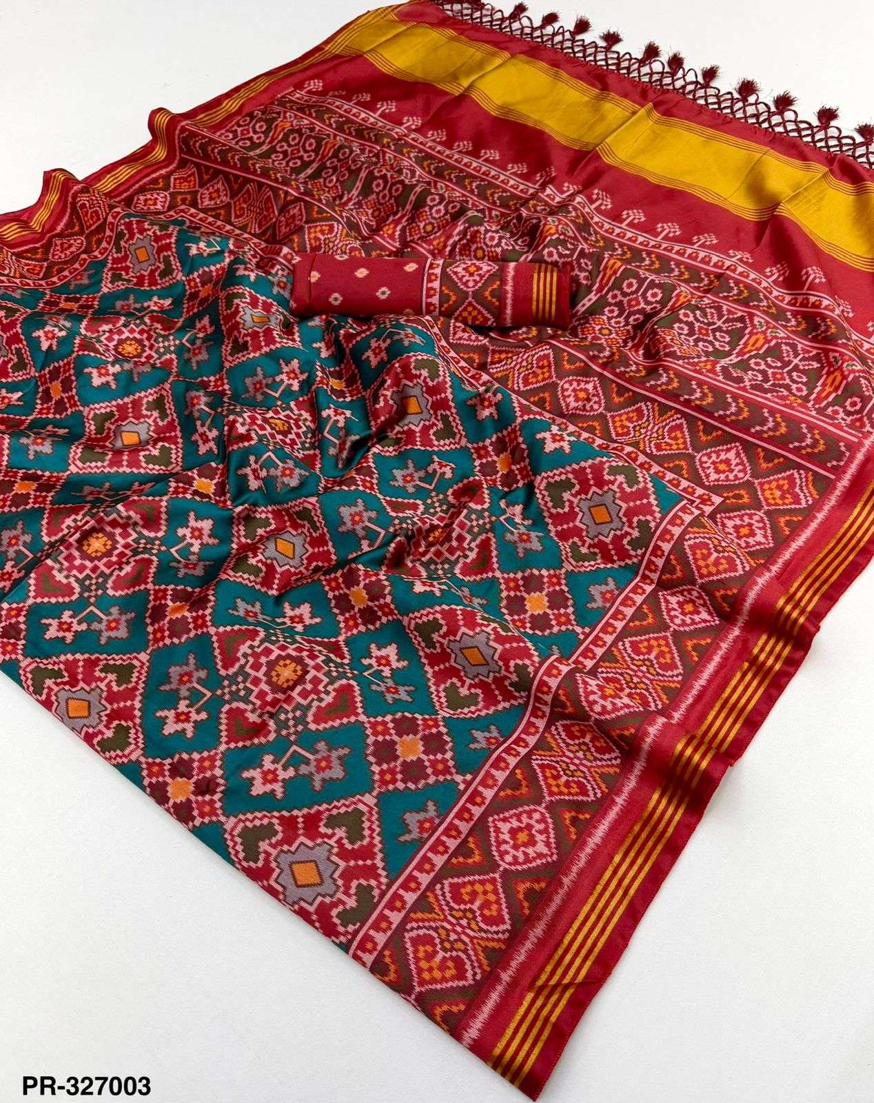 Super Trending RajMata Series Pavitra Patola beautiful and c...