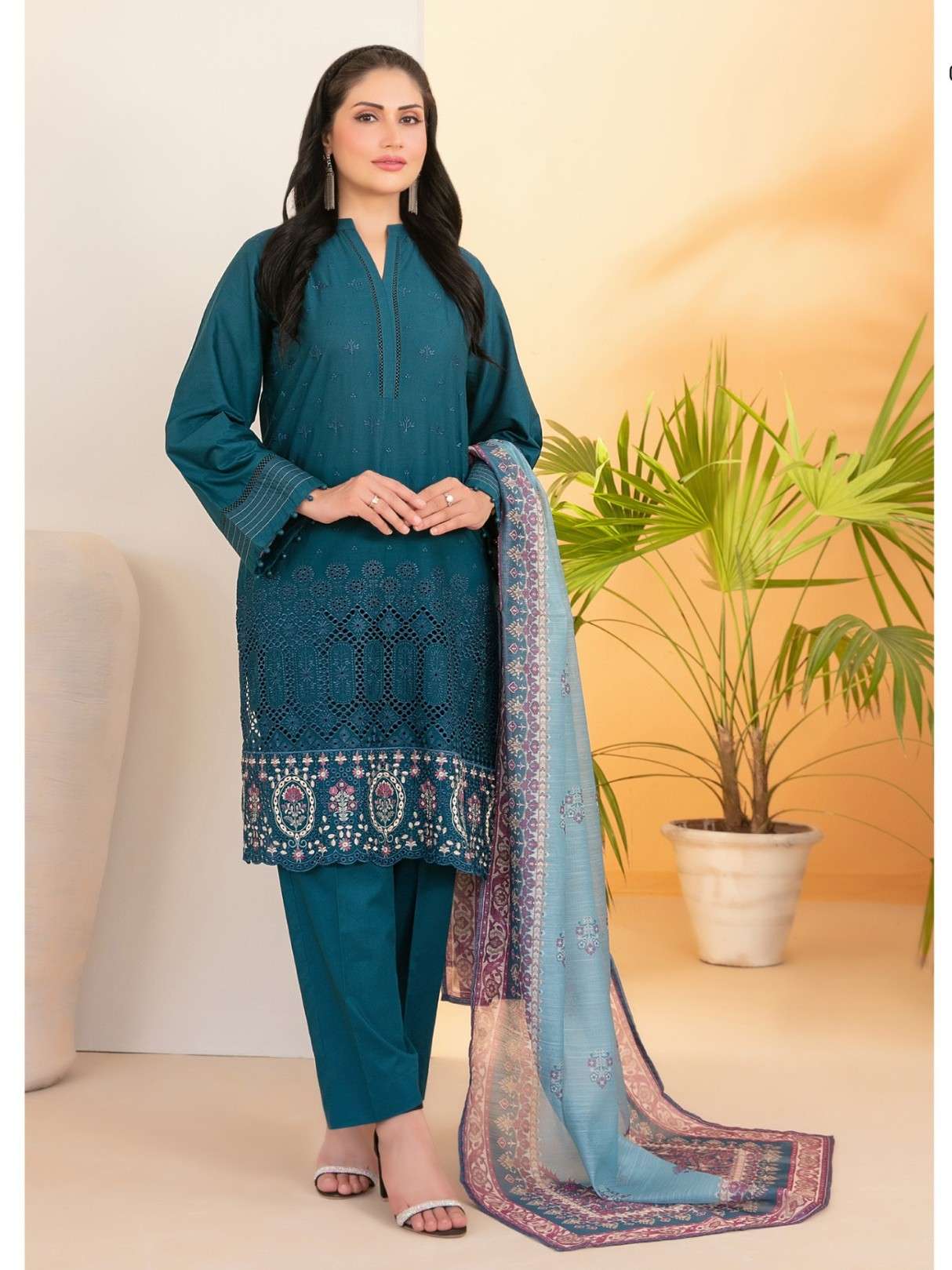 TAWAKKAL DINARA LAWN SCHIFFLI HEAVY WORK SALWAR SUIT LUXURY ...