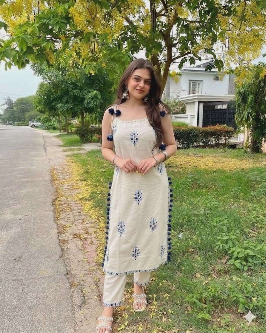 TRADITIONAL & FESTIVAL OFFICE WEAR COTTON WHITE KURTI PANT R...
