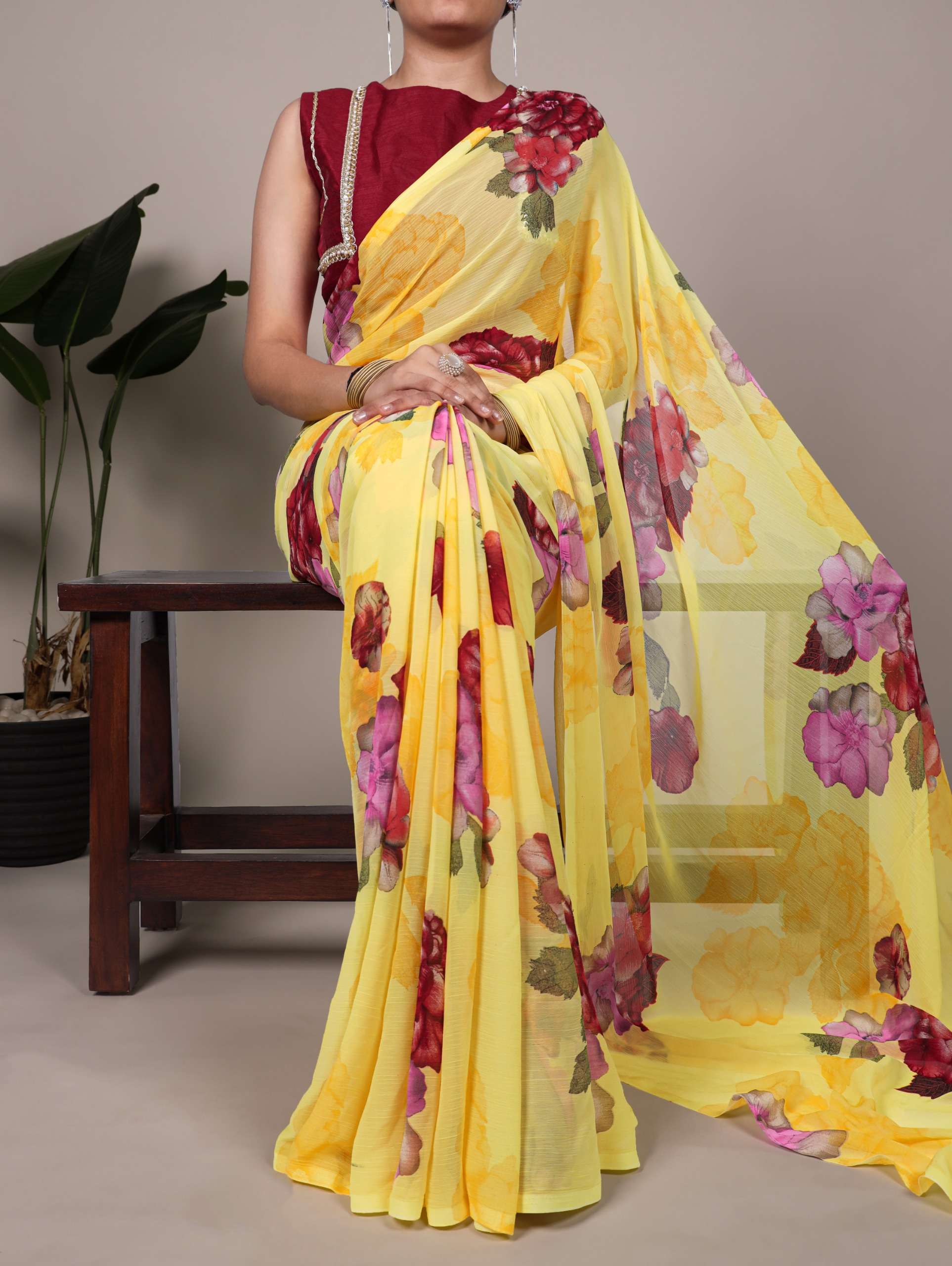 A perfect blend of lightness and beauty this blooms with eve...
