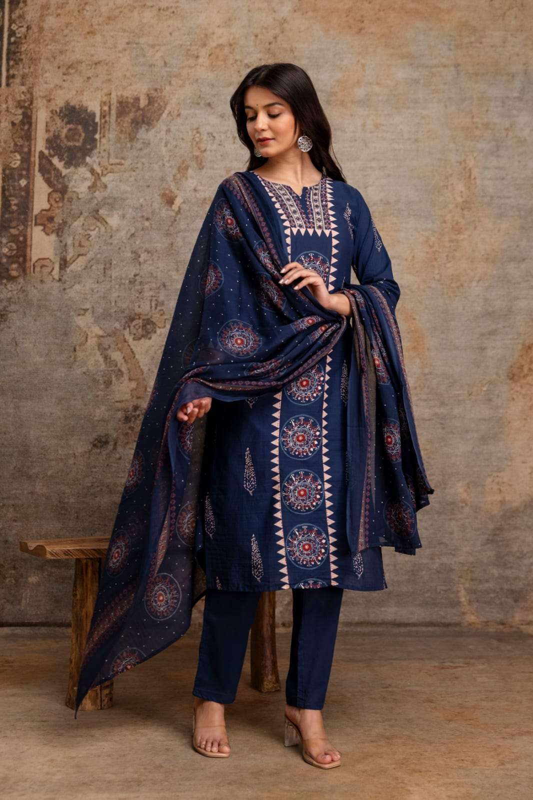 K 1025 AJRAKH PRINT 3 PIECE SUIT DAILY WEAR HANDWORK RESELLE...