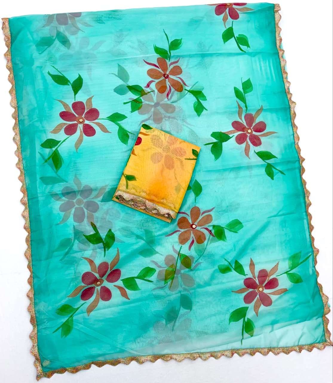 Made from soft and lightweight Beautiful and elegant Tabby f...