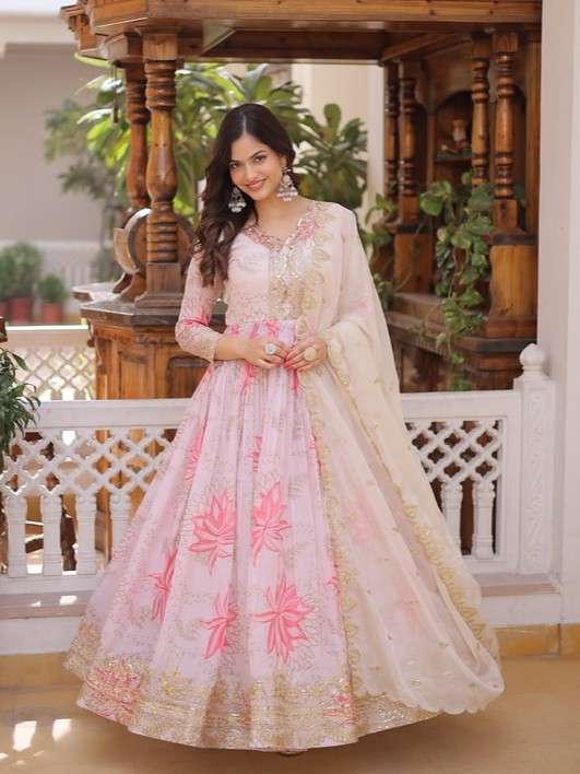 PC DEFNE DIGITAL PRINTED RUSSIAN SILK CLASSIC GOWN DUPATTA E...