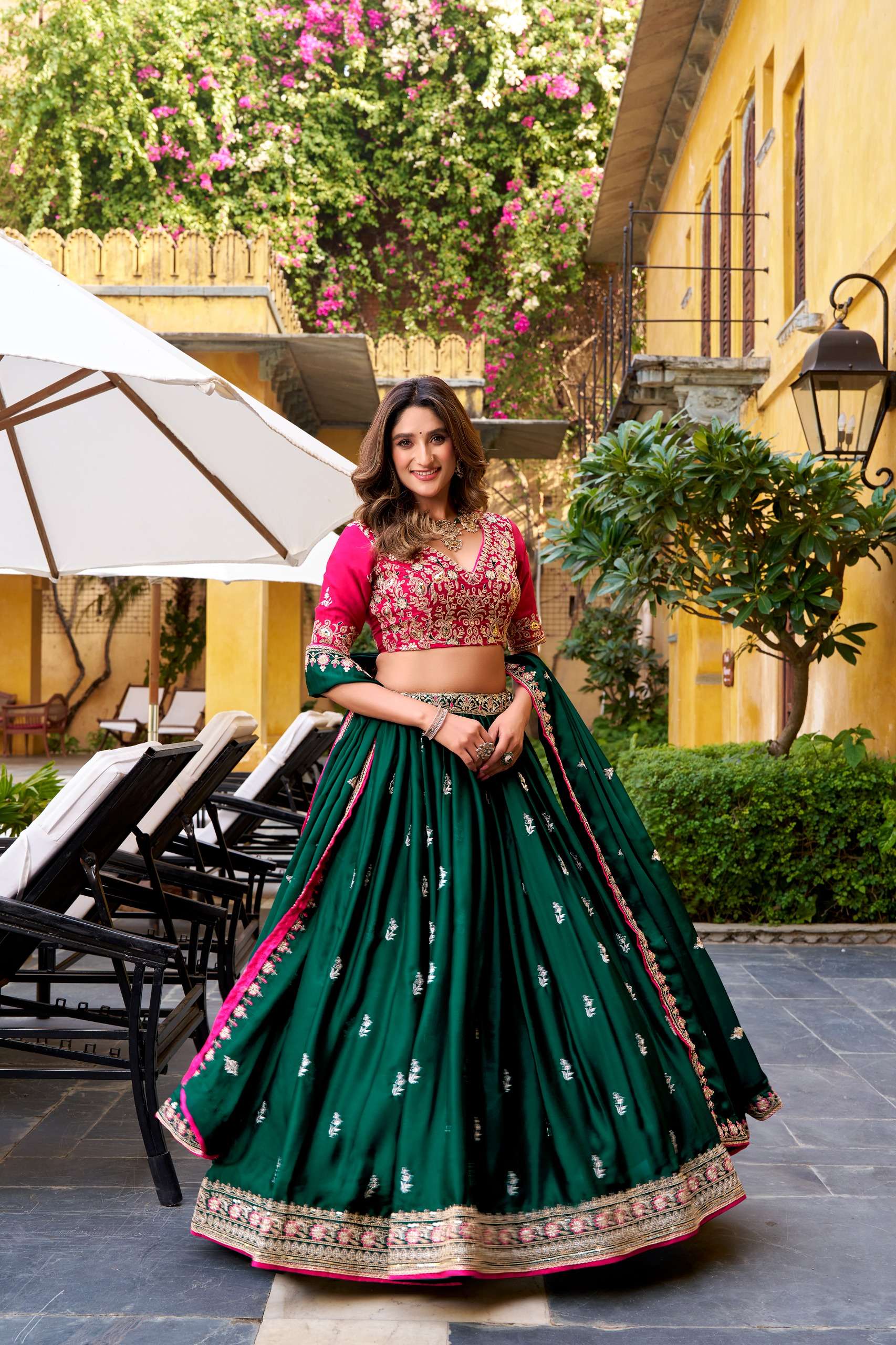 Shahi Wedding Set An exquisite blend of rich Silk Satin fabr...