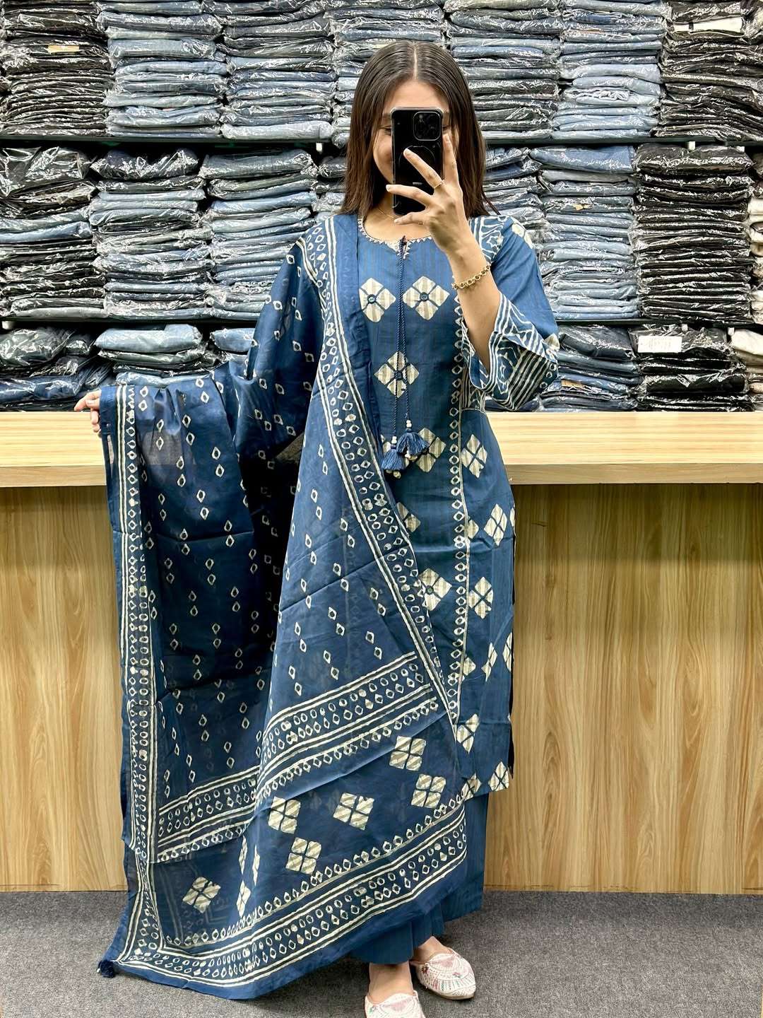 SUMMAR COLLECTION COTTON FLOWER KURTI POCKET PANT DUPATTA DA...