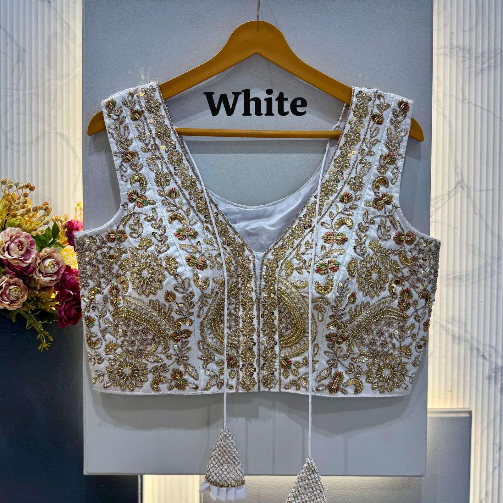 V Neck beautiful and elegant   Italian Silk fancy fabric blo...