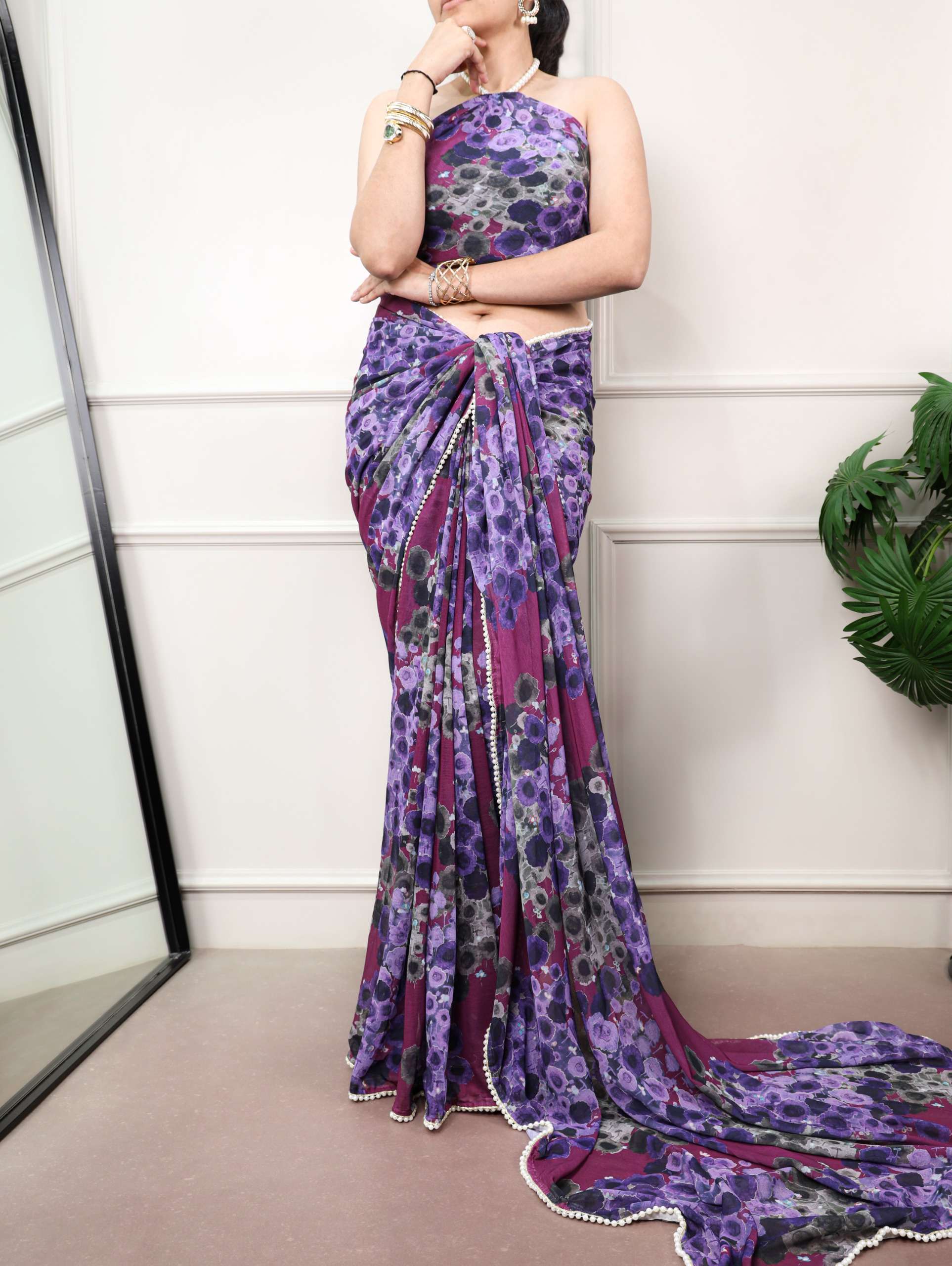 Beautiful and graceful charm Weightless Marbal with floral print on wear saree wholesale in surat 7040