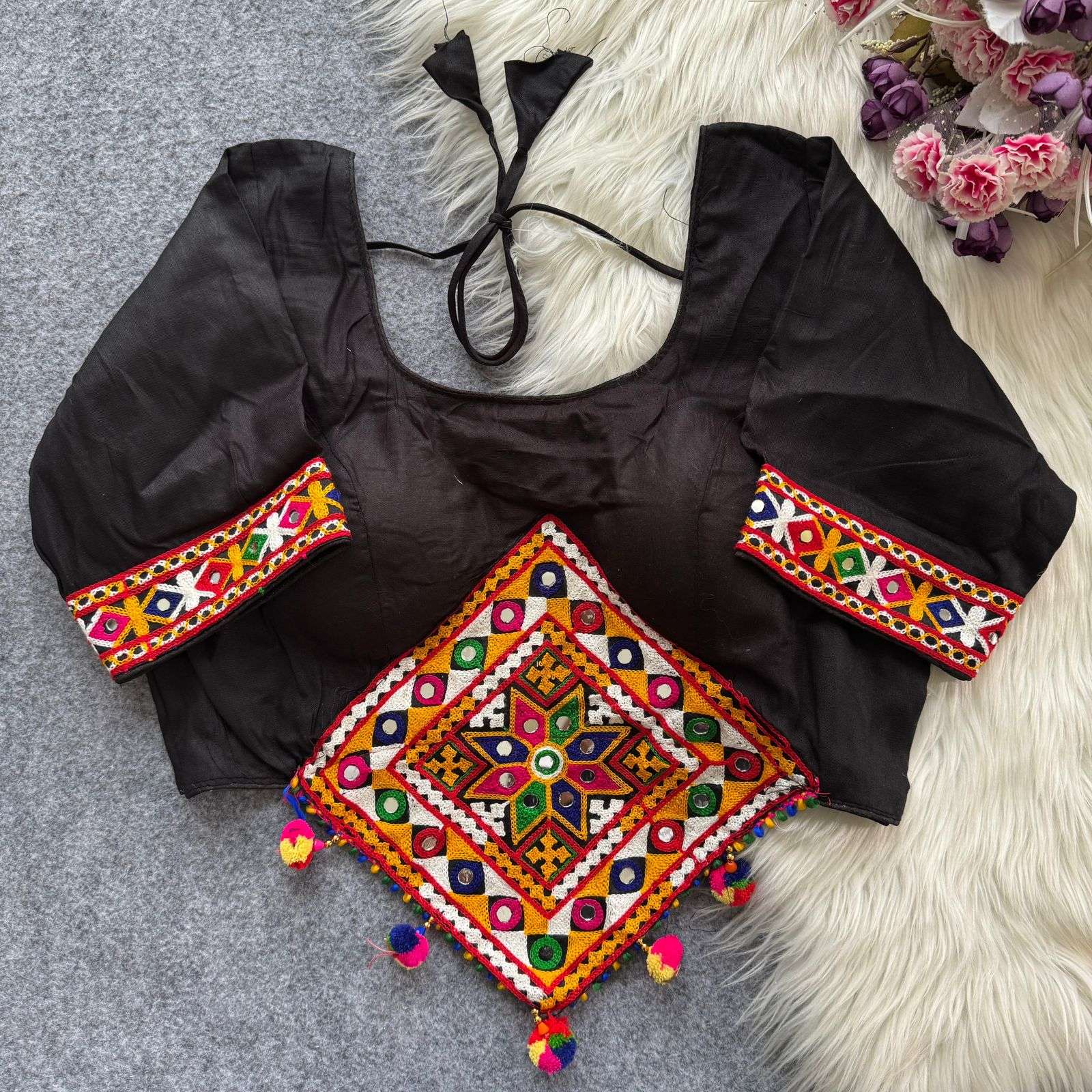 GEETA TRADITIONAL NAVRATRI SPECIAL WEAR BLOUSE HEAVY MAGIC COTTON FABRIC BLOUSE WHOLESALE IN SURAT