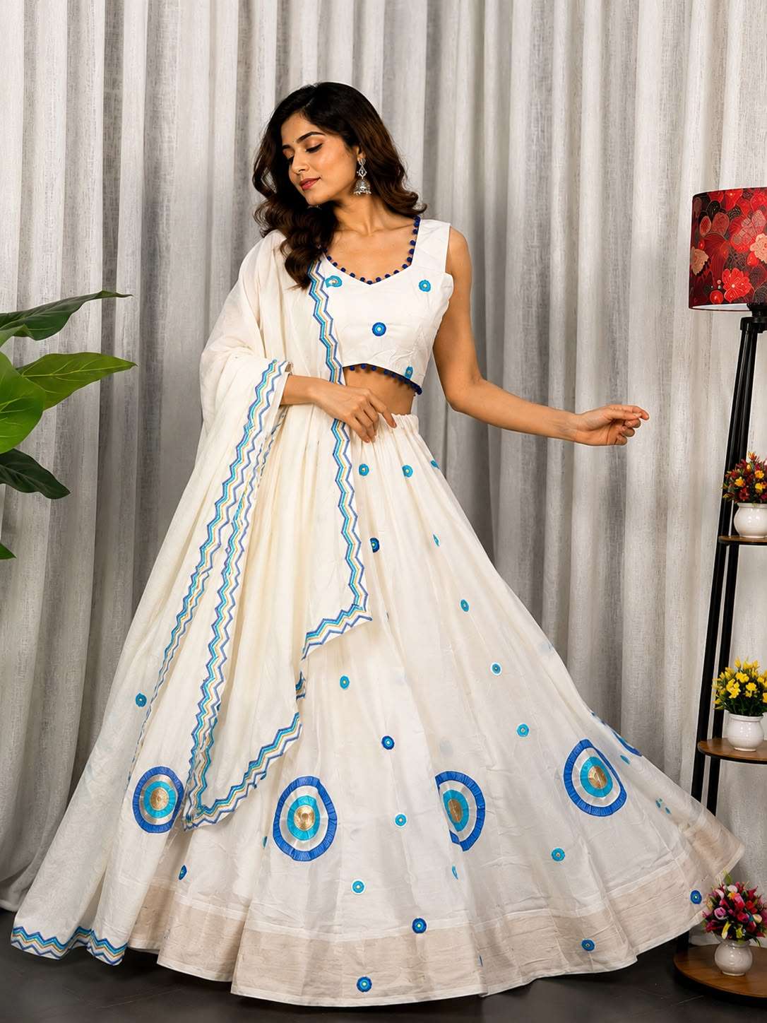  Heavy Vichitra classic and elegant silk fabric with beautif...