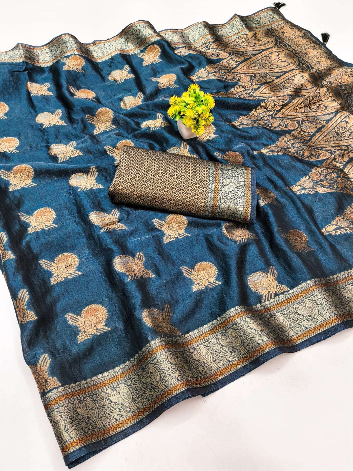 Kanji queen super Soft and pure Banaras silk kanji queen saree Wholesale in surat 