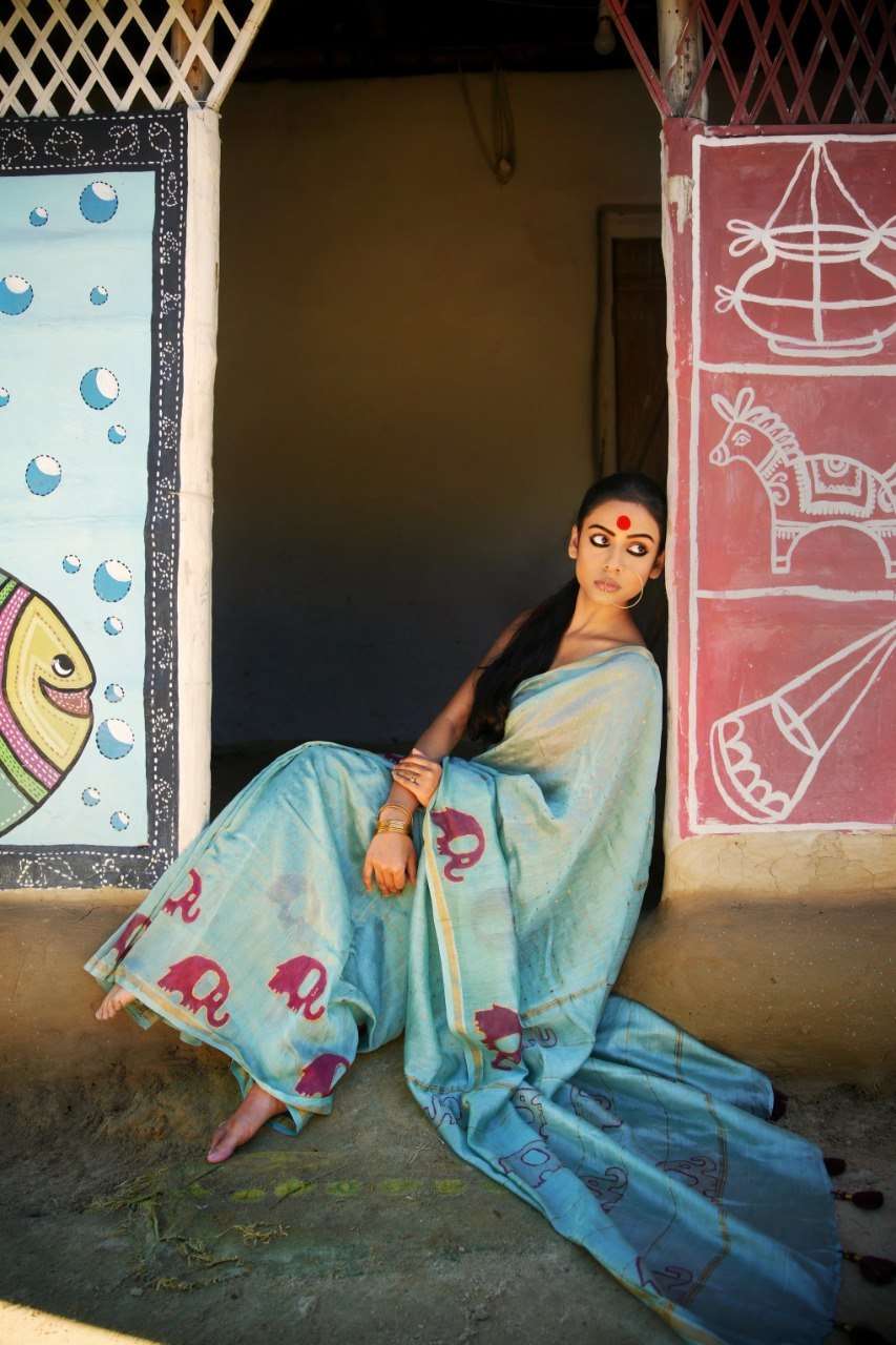BEAUTIFUL MULMUL COTTON FABRIC REGULAR WEAR SAREE WHOLESALE IN SURAT KT 2161 
