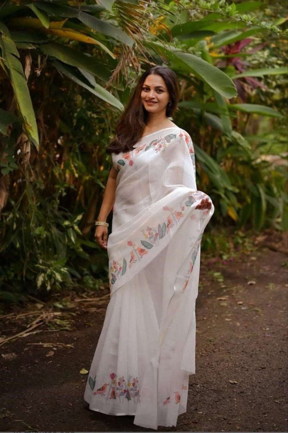 Best Quality Pure and Soft Linen Cotton fabric with digital print on saree wholesale in surat 
