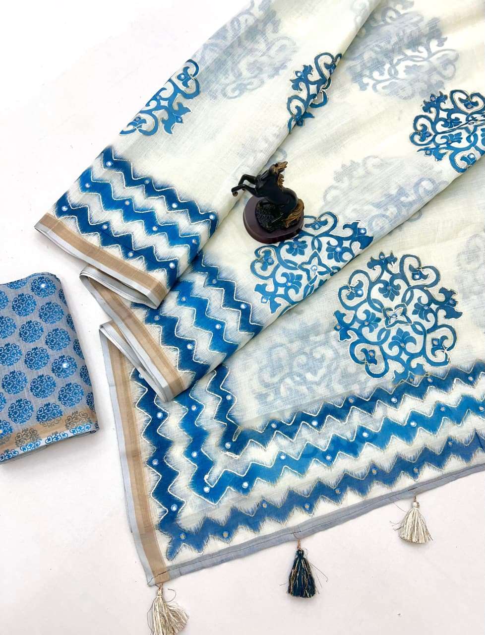 Elegant and This beautiful Original and soft Linen fancy fabric Saree supplier in surat sema