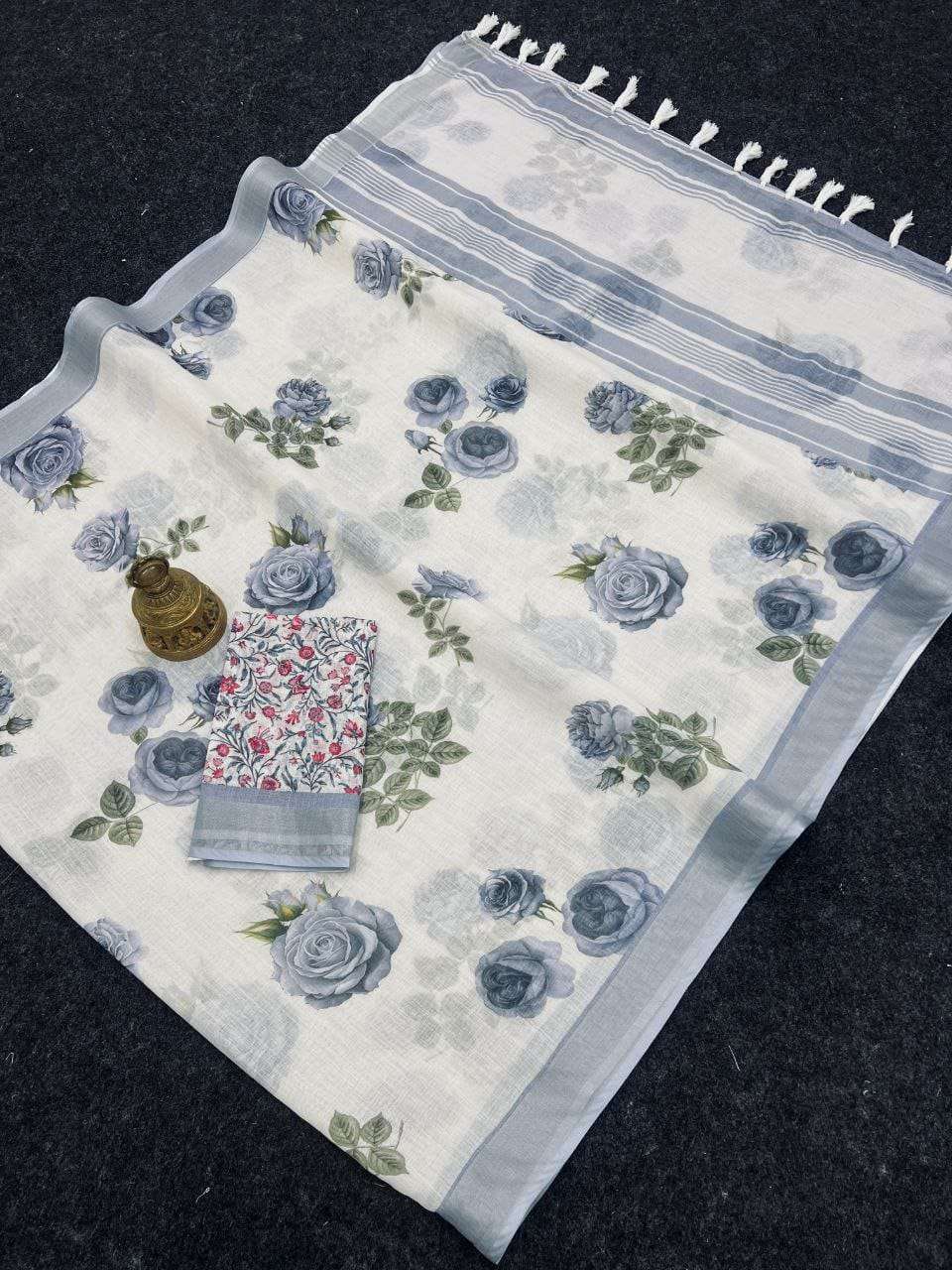 LINEN SOFT AND PURE FABRIC REGULAR WEAR SAREE WHOLEALE IN SU...