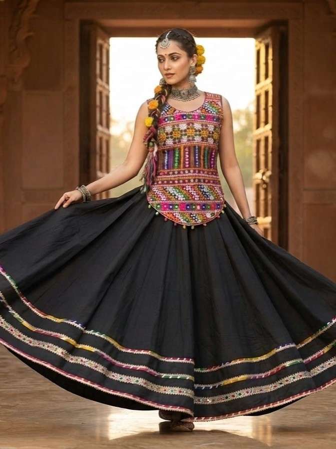 NAVARATRI COLLECTION BEST WEAR MADE OF ROMAN SILK FANCY AND BEAUTIFUL FABRIC CANIYA CHOLI WHOLESALE IN SURAT 