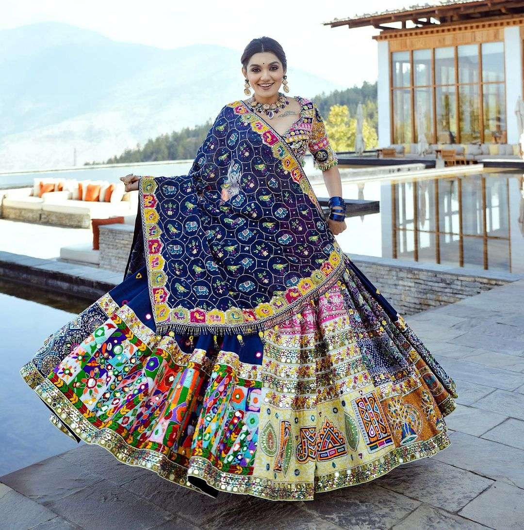 NAVRATRI SPECIAL WEAR TRADITIONAL MUSLIN COTTON FABRIC WHOLESALE IN SURAT