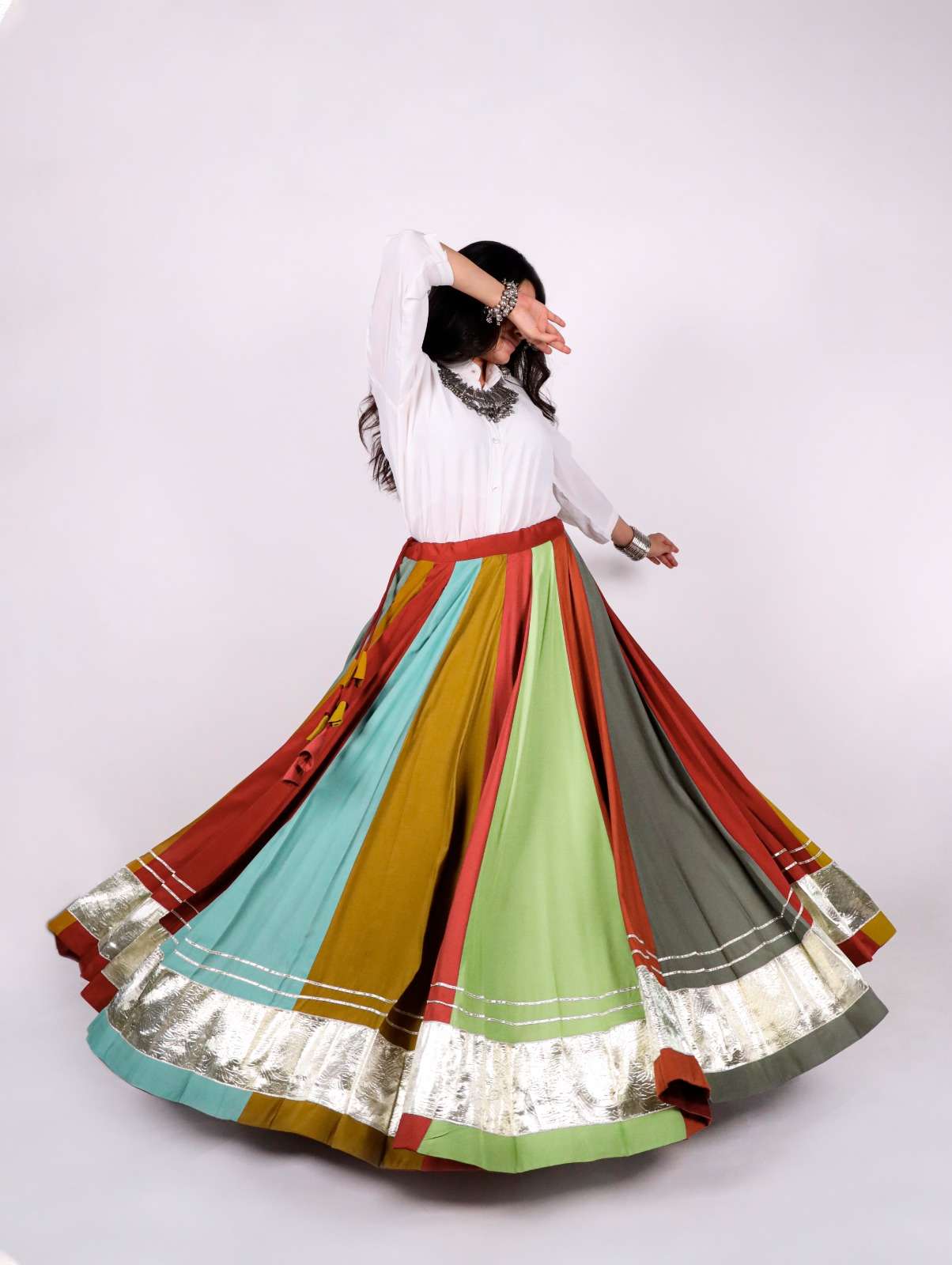 Navratri wear Skirt multicolour and multi fabric Collection wholesale in surat 1725