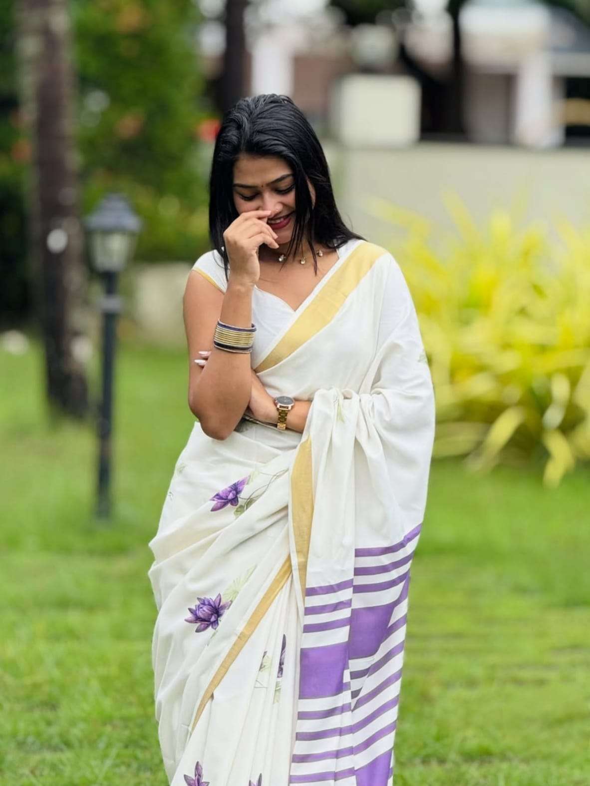 New Design super Soft and pure Linen fabric with purple flower print saree wholesale in surat MG697