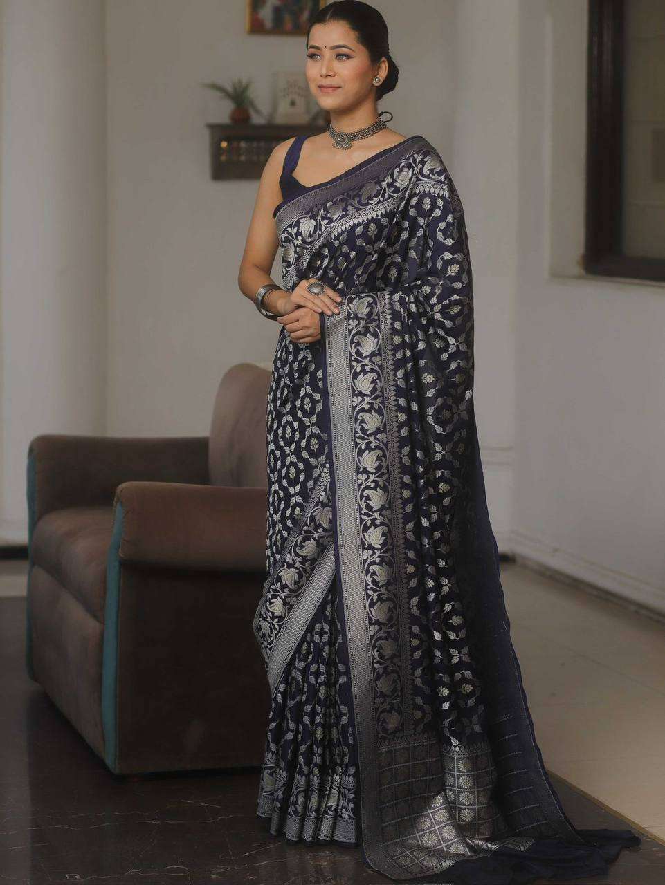 SUPER SOFT AND PURE LICHI SILK FANCY FABRIC SAREE RESELLER IN SURAT 3050  