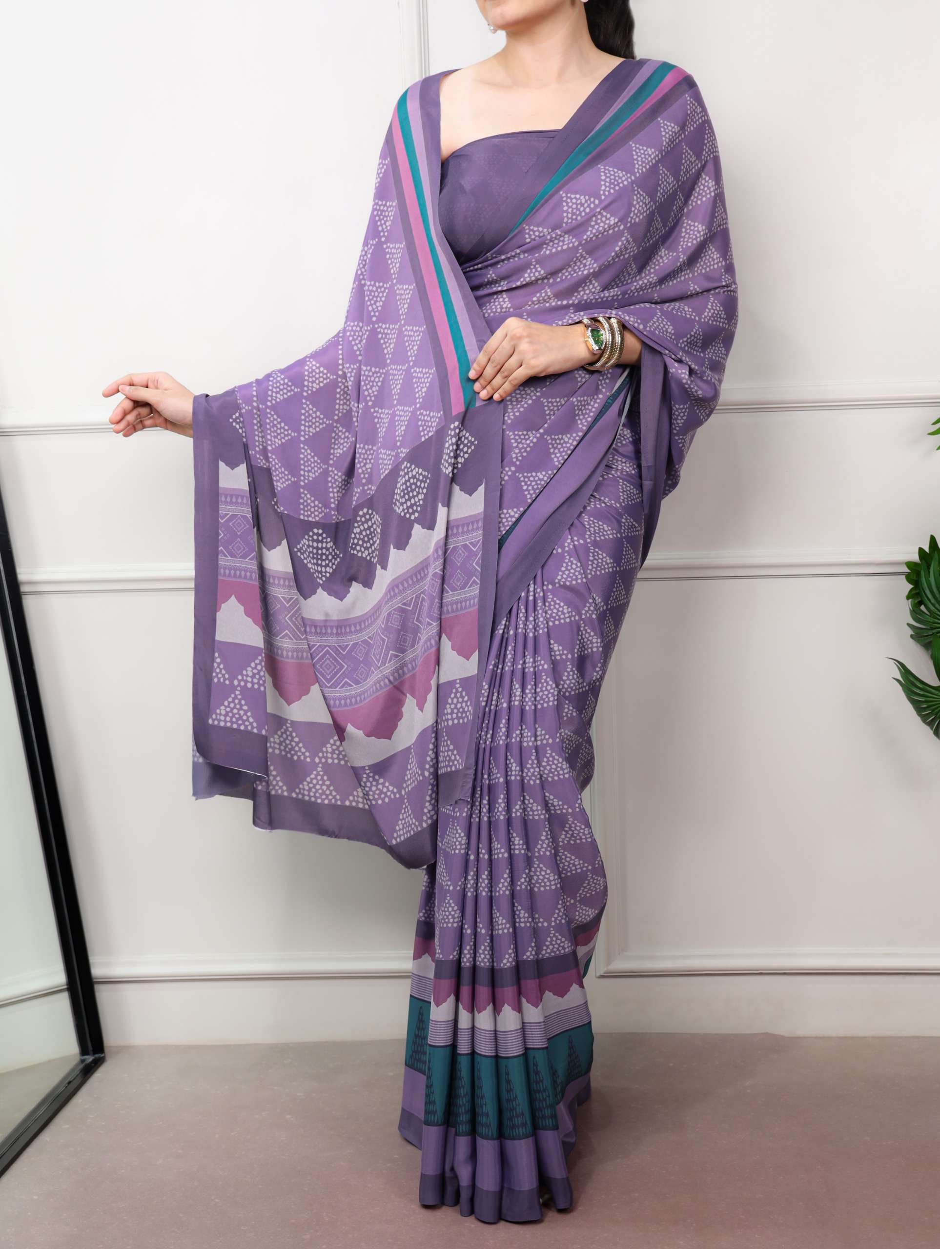 Soft and pure satin crepe Fabric saree wholesale in surat 7082 