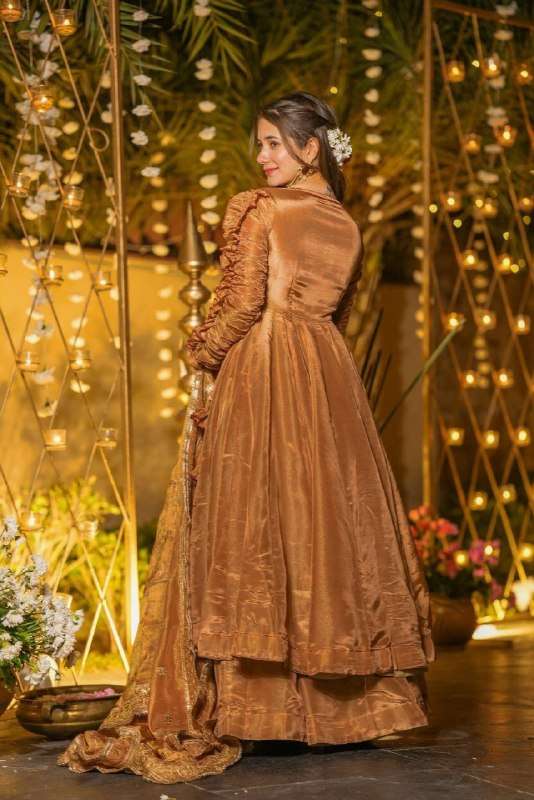 NF 1263 TREND FLARED GOLDEN SHINING KURTI PALAZZO SUIT PARTYWEAR EXPORT NF 1263 TREND FLARED GOLDEN SHINING KURTI PALAZZO SUIT PARTYWEAR EXPORT