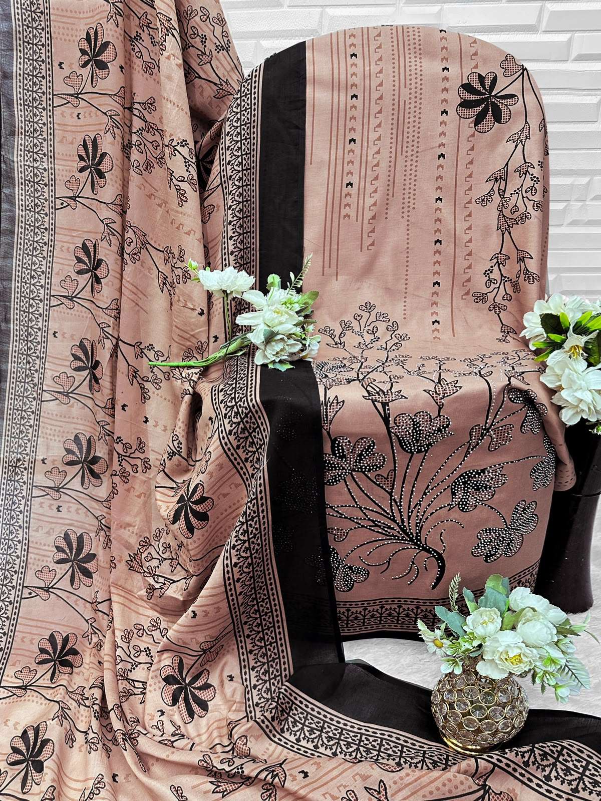 VANDANA YASHIKA VOL 5 SOFT MIX COTTON PRINT SALWAR KAMEEZ COLLECTION WHOLESALER VANDANA YASHIKA VOL 5 SOFT MIX COTTON PRINT SALWAR KAMEEZ COLLECTION WHOLESALER