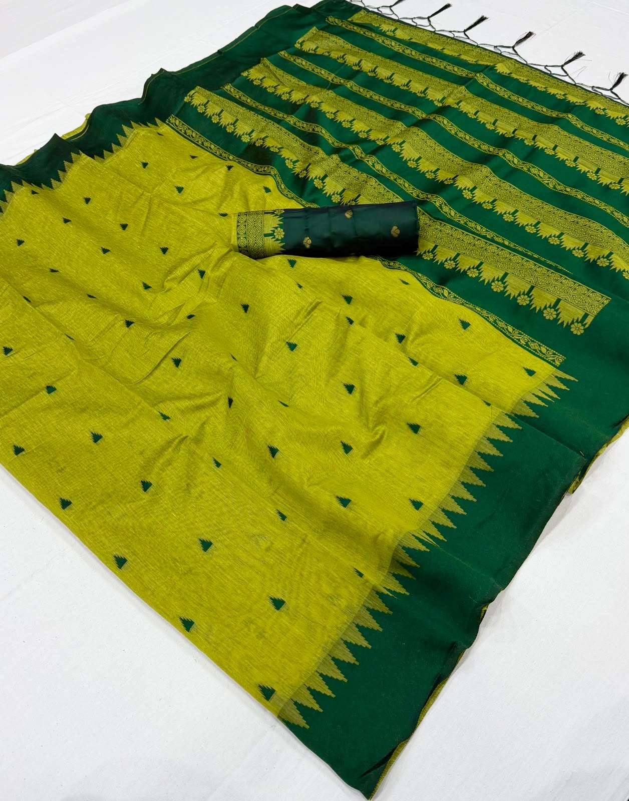 COTTON SOFT FABRIC REGULAR WEAR SAREE WHOLESALE IN SURAT COTTON SOFT FABRIC REGULAR WEAR SAREE WHOLESALE IN SURAT