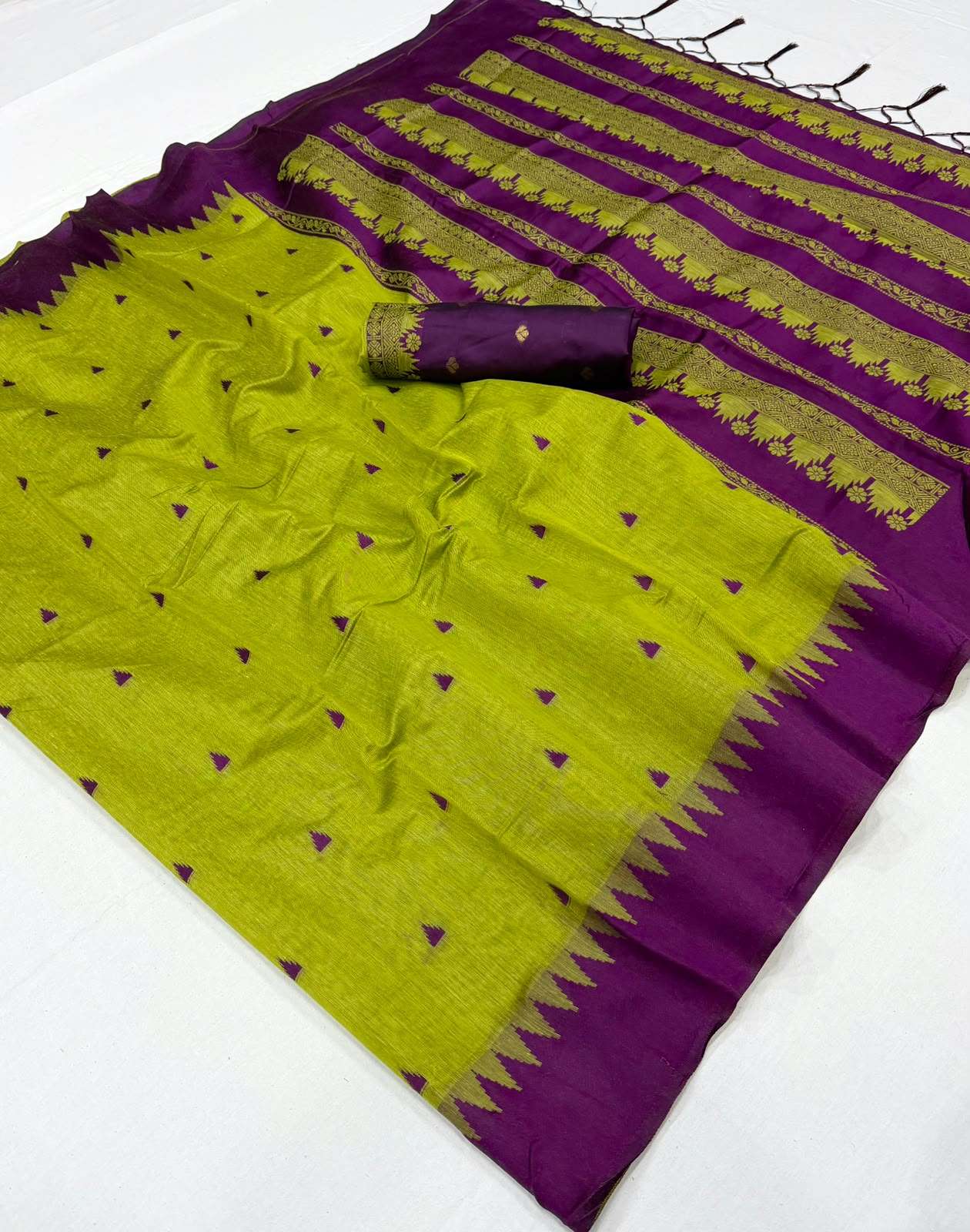 COTTON SOFT FABRIC REGULAR WEAR SAREE WHOLESALE IN SURAT COTTON SOFT FABRIC REGULAR WEAR SAREE WHOLESALE IN SURAT