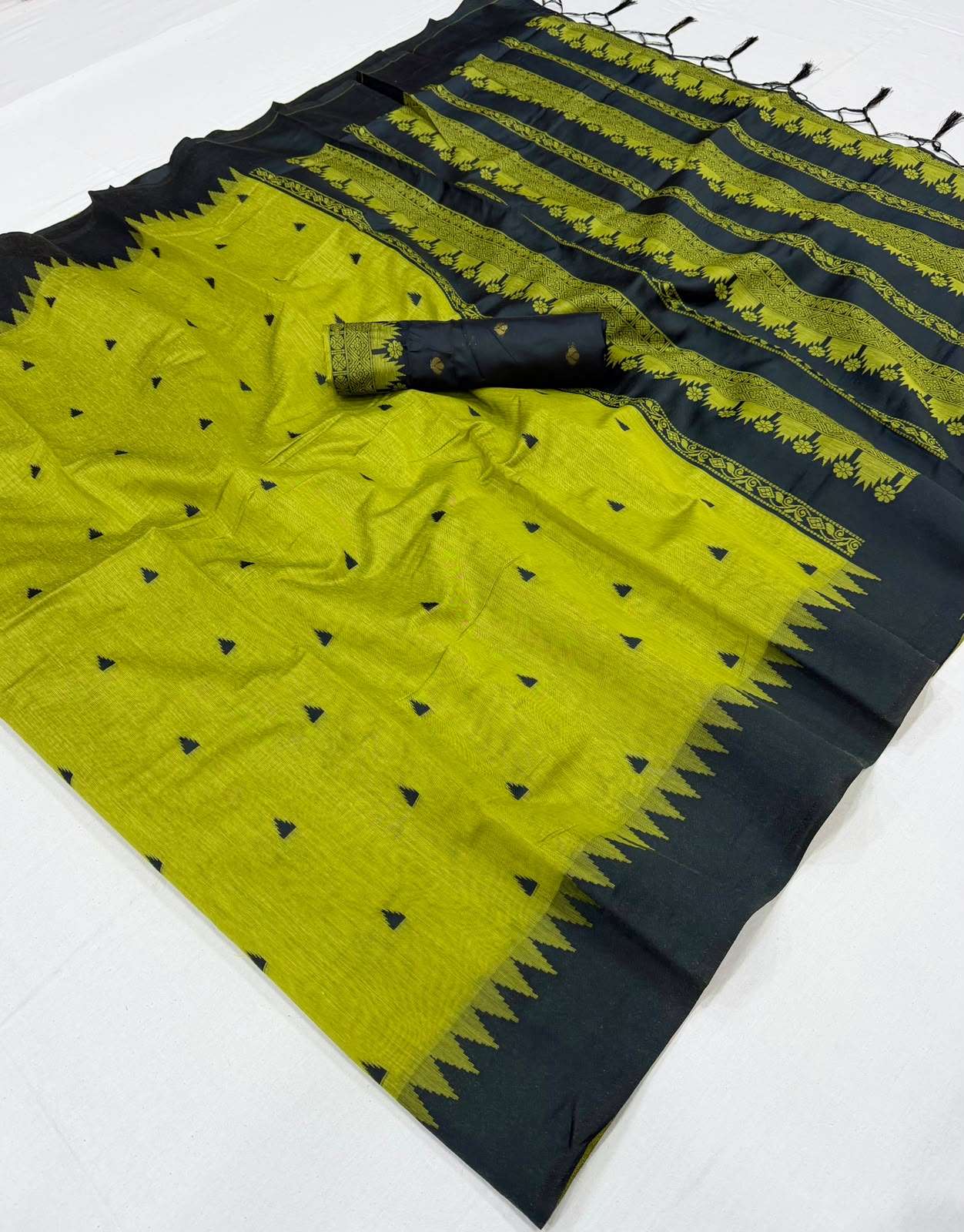 COTTON SOFT FABRIC REGULAR WEAR SAREE WHOLESALE IN SURAT COTTON SOFT FABRIC REGULAR WEAR SAREE WHOLESALE IN SURAT