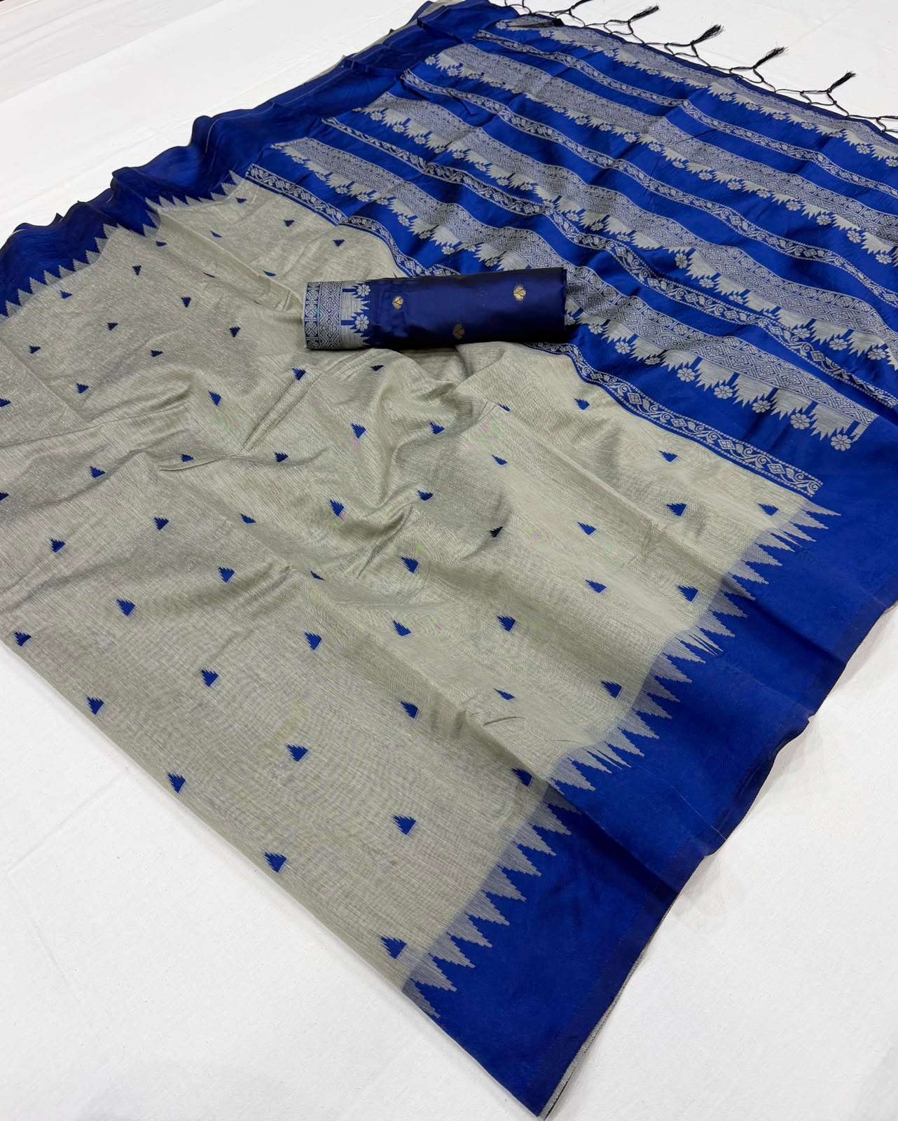 COTTON SOFT FABRIC REGULAR WEAR SAREE WHOLESALE IN SURAT COTTON SOFT FABRIC REGULAR WEAR SAREE WHOLESALE IN SURAT