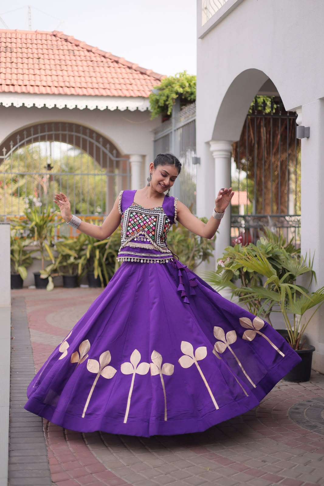 Roman Silk fabric Navratri wear Festive vibes Are traditional and spiritual Lehenga choli wholesale in surat 7174 Roman Silk fabric Navratri wear Festive vibes Are traditional and spiritual Lehenga choli wholesale in surat 7174