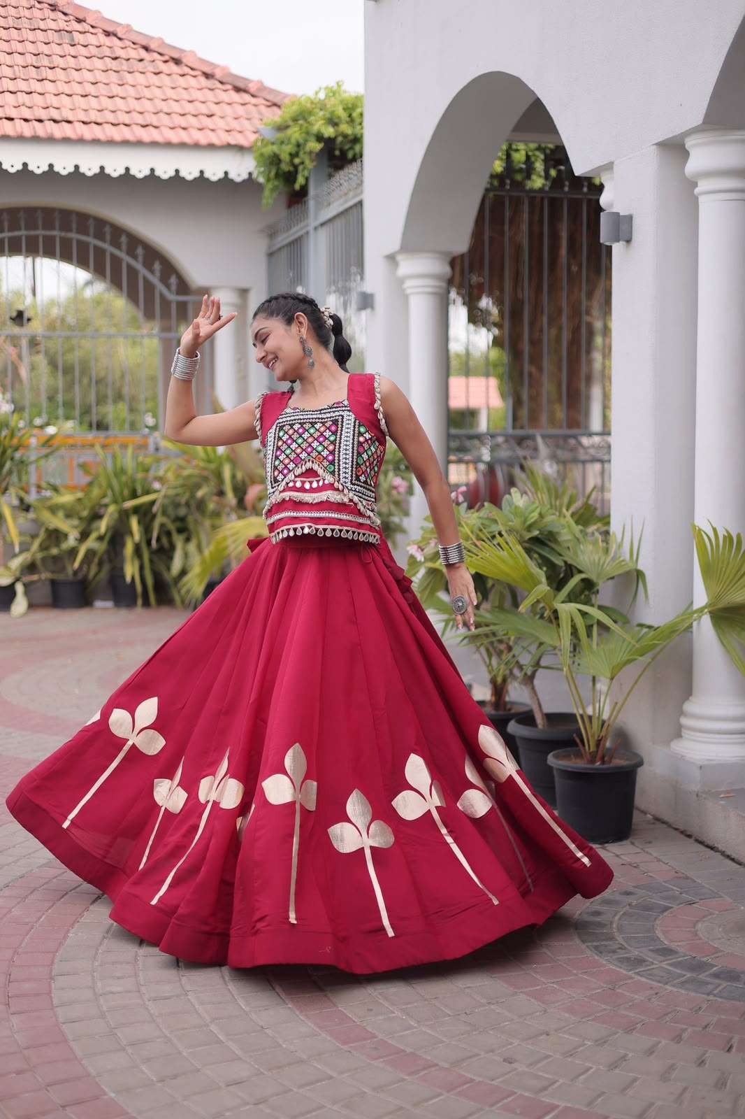 Roman Silk fabric Navratri wear Festive vibes Are traditional and spiritual Lehenga choli wholesale in surat 7174 Roman Silk fabric Navratri wear Festive vibes Are traditional and spiritual Lehenga choli wholesale in surat 7174