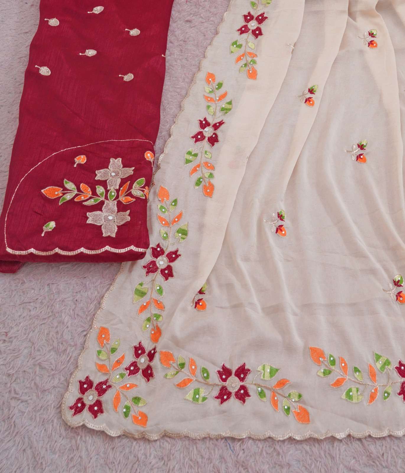 LH 45 SOFT CRASH RANGOLI FANCY AND BEAUTIFUL FABRIC SAREE WHOLESALE IN SURAT LH 45 SOFT CRASH RANGOLI FANCY AND BEAUTIFUL FABRIC SAREE WHOLESALE IN SURAT
