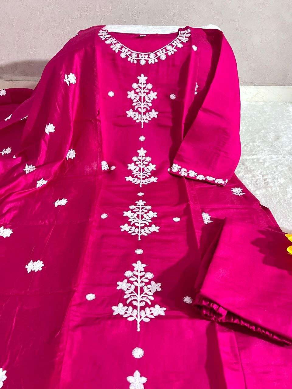 BOUTIQUE SILK QUALITY DESIGNER PINK KURTI PANT DUPATTA WHOLESALE RANG BOUTIQUE SILK QUALITY DESIGNER PINK KURTI PANT DUPATTA WHOLESALE RANG