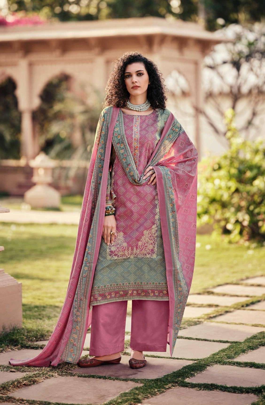 MUMTAZ