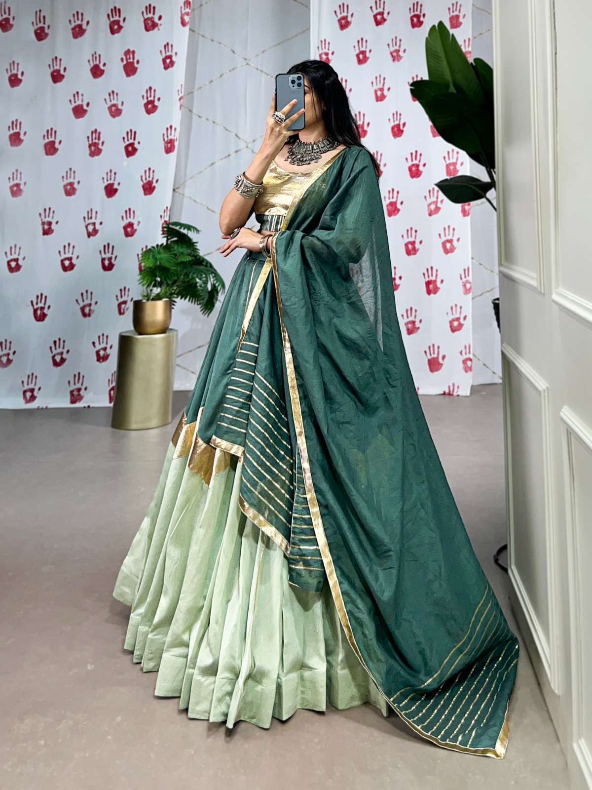 CHANDERI