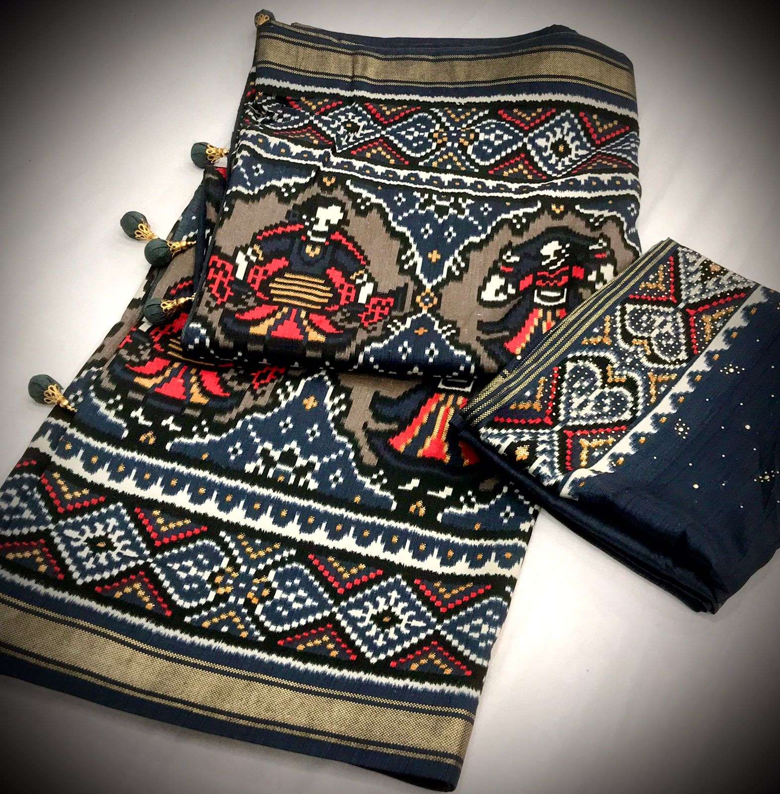 Rewaa Fashion Patrani vol 2 dola silk with Traditional Patola Saree ...