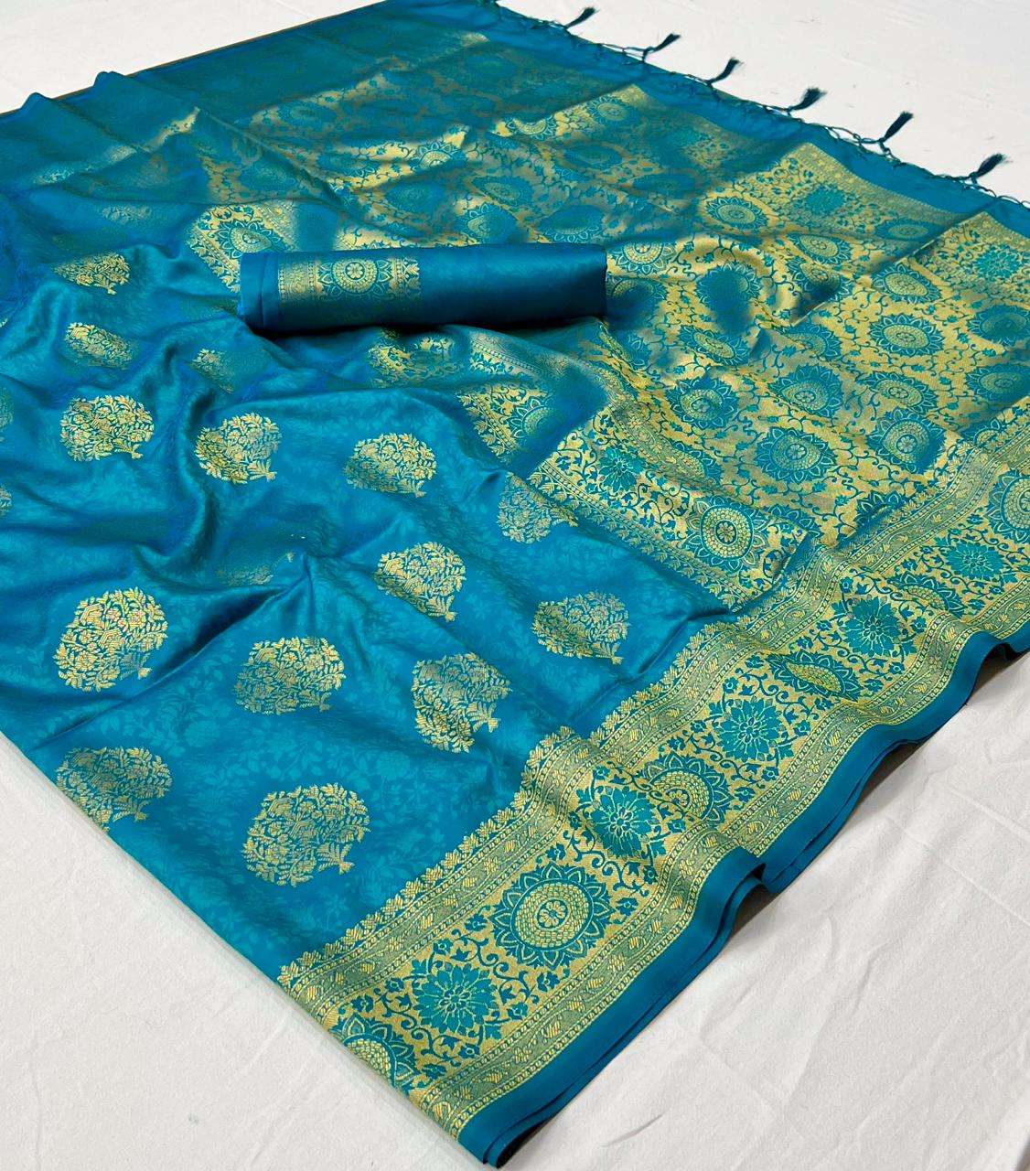 Rajtex KOSMIC Silk with Handloom Weaving design Rich look saree collection