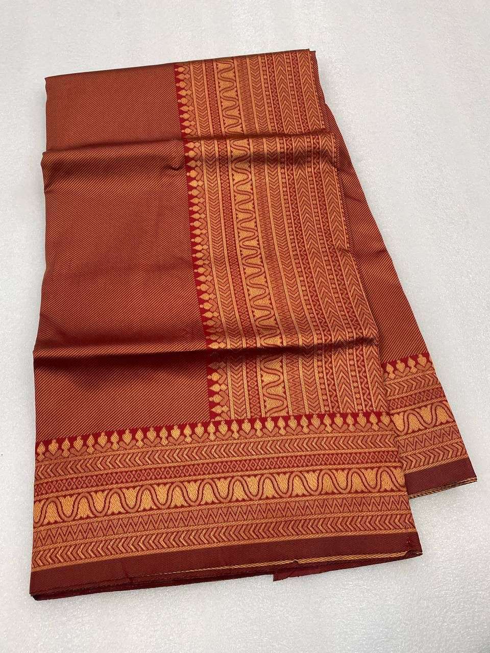 Maroon Shades Soft banarasi silk with simple weaving border saree ...