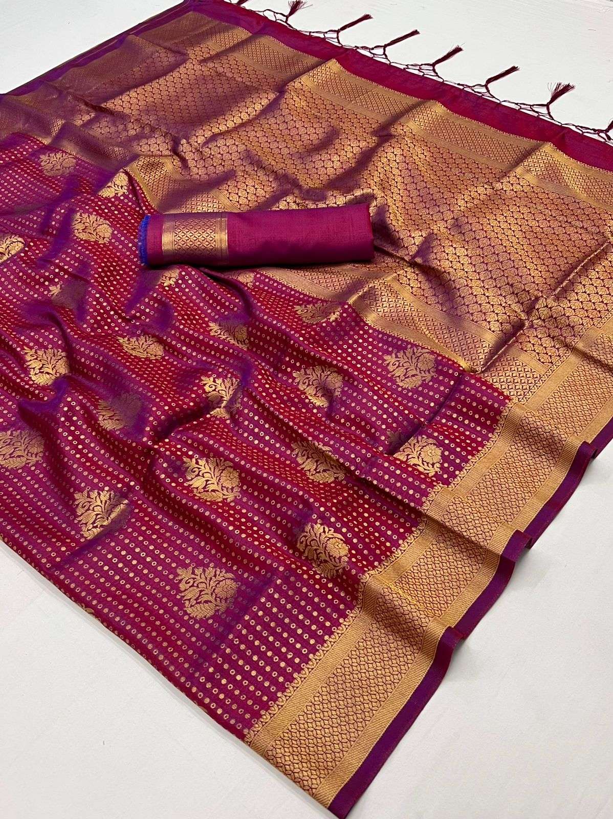 Rajtex KURINA SILK Nylon Chinon Two tone With Weaving Design saree ...