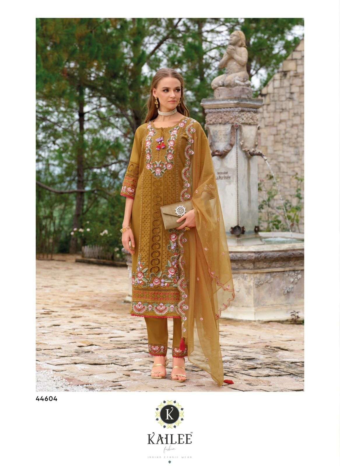 KAILEE FASHION ESTIVA LUXURY LOOK CLOTH FESTIVAL WEAR VISCOSE HANDWORK SUIT